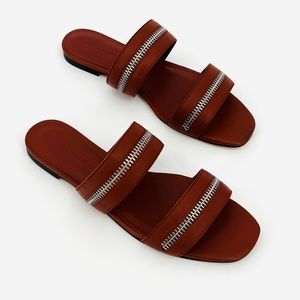 Rebecca Minkoff Marciann‎ Leather Slip On Sandal Size 8.5 Zipper Accent